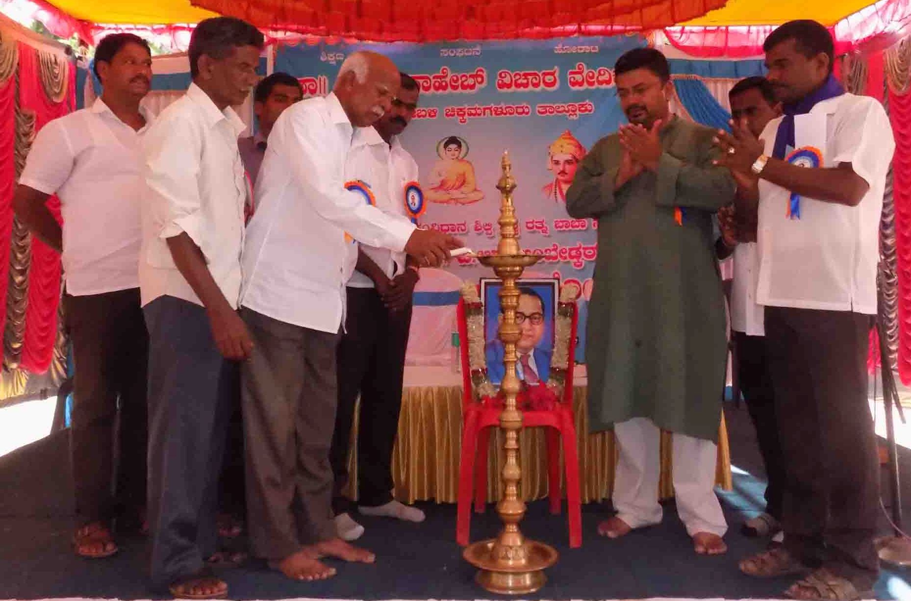 ಸಂವಿಧಾನ ಮೂಲ ರೂಪದಲ್ಲೇ ಅನುಷ್ಠಾನಗೊಳ್ಳಲಿ:   ಪತ್ರಕರ್ತ ಬಿ.ತಿಪ್ಪೇರುದ್ರಪ್ಪ